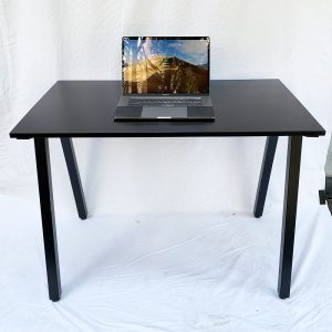 Bàn làm việc 100x60cm gỗ cao su hệ PLY chân lắp ráp