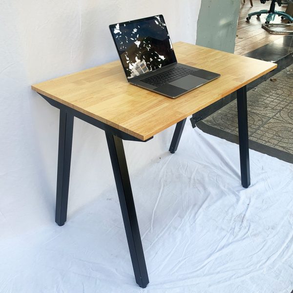 Bàn làm việc 100x60cm gỗ cao su hệ PLY chân lắp ráp