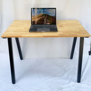 Bàn làm việc 100x60cm gỗ cao su hệ PLY chân lắp ráp