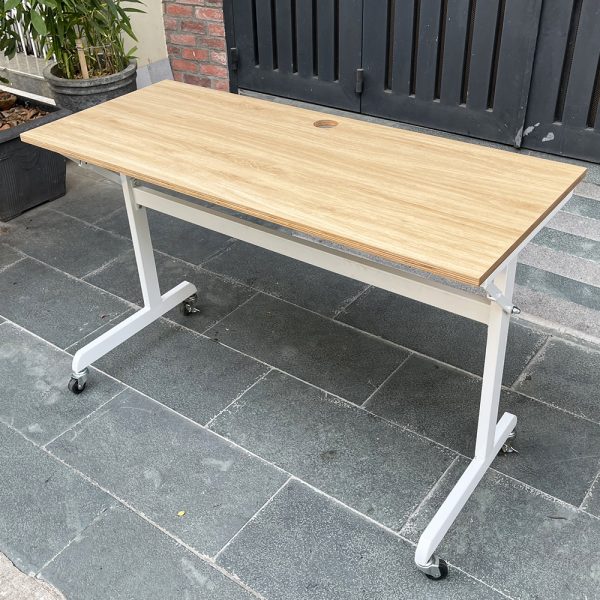 Bộ bàn gấp chân có bánh xe và 2 ghế gấp gọn CB68165