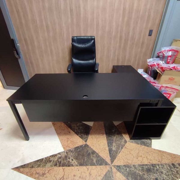 Bàn giám đốc 180x160cm chân bàn kết hợp tủ hệ Uconcept HBUC033