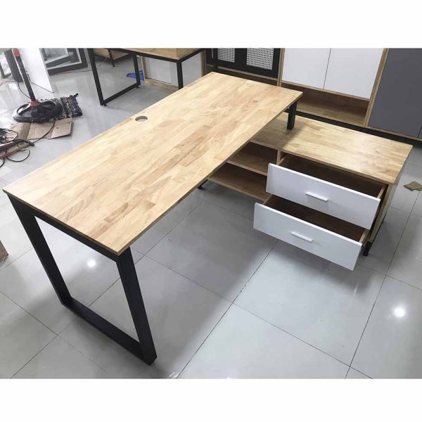 Bàn giám đốc chân bàn gác tủ gỗ cao su chân sắt BGD68063