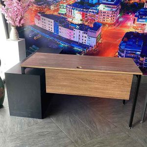 Bàn giám đốc 160x140 gỗ Plywood phủ melamin chân sắt Slean HBSL026