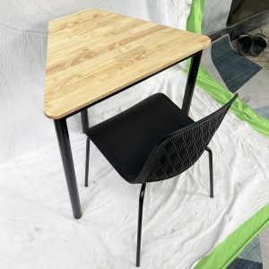 Bàn hình thang mini gỗ cao su chân sắt tròn HBLG037