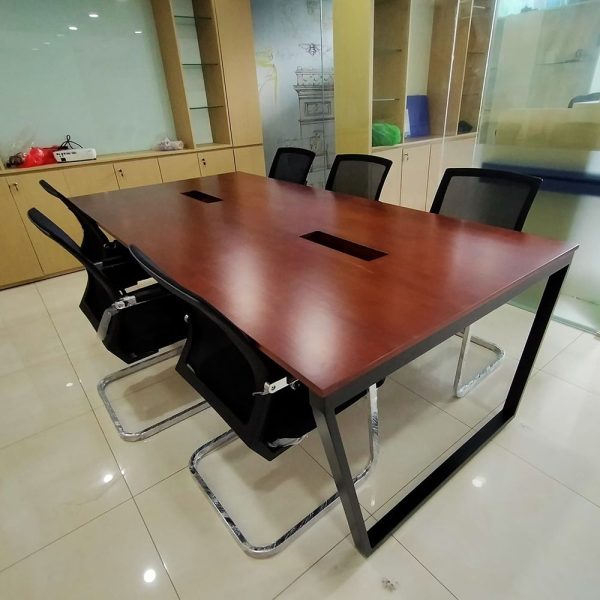 Bàn họp 240x120 Trapeze Concept lắp ráp