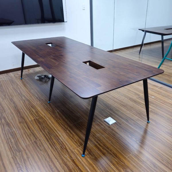 Bàn họp 2.8m gỗ Tràm chân CONE - HBCO050