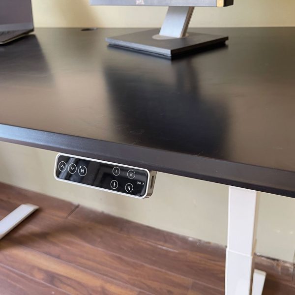 Bàn nâng hạ FlexiDesk mặt khuyết gỗ cao su chân 3 khớp chỉnh điện FLD012