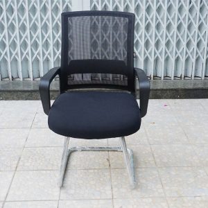 Ghế chân quỳ phòng họp màu đen chân tròn HOCQ68015