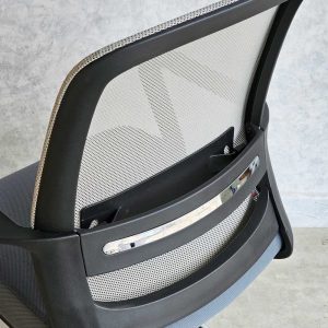 Ghế văn phòng chân quỳ lưng lưới HOM1089-02