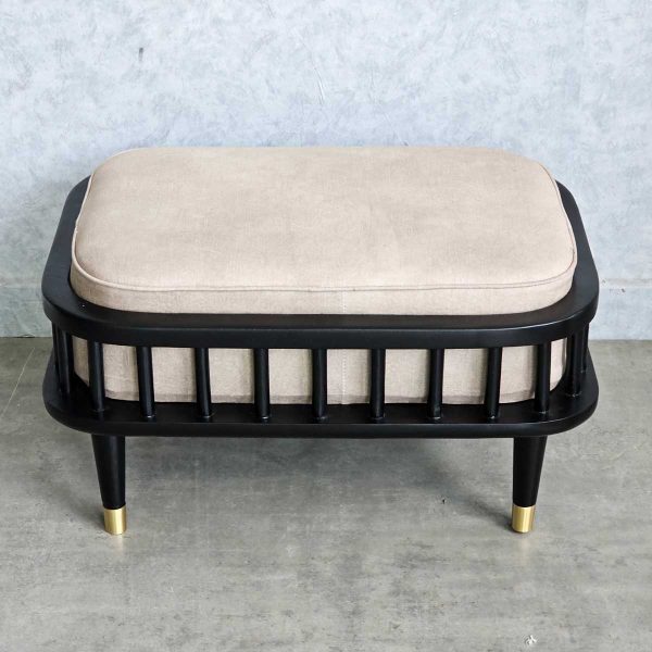 Ghế đôn sofa KBH GDSF013 là món đồ nội thất hoàn hảo để tô điểm cho phòng khách của bạn.