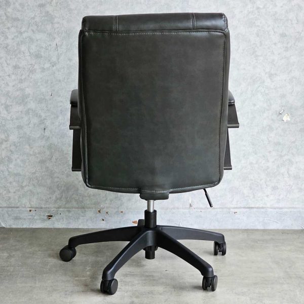 Ghế văn phòng chân xoay nệm simili màu xám GMA51418