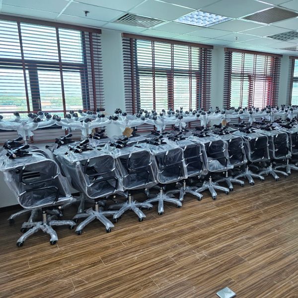 Ghế văn phòng chân xoay lưng lưới thấp MFM02