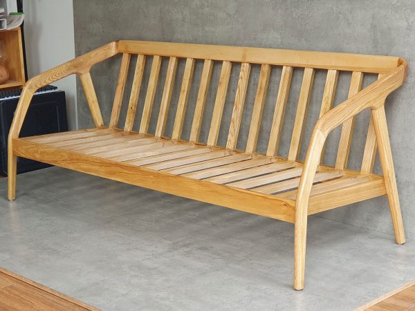 Ghế sofa 3 chỗ ngồi khung gỗ sồi nệm vải SFB68064