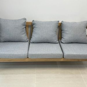 Ghế sofa băng 3 chỗ ngồi khung gỗ sồi nệm vải SFB68064