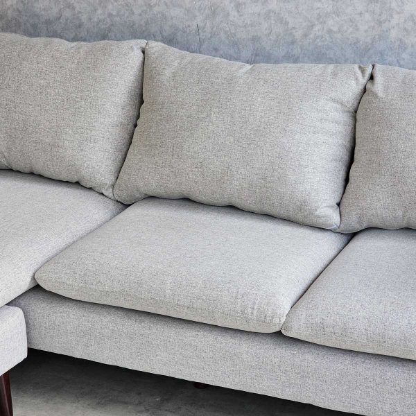 Sofa góc L 220x86cm nệm bọc vải chân gỗ SFL68023