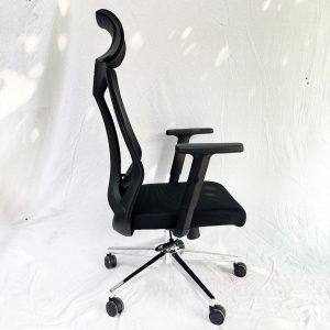 Ghế văn phòng có tựa đầu lưới màu đen MF155
