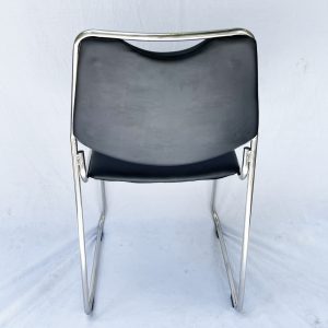 Ghế văn phòng chân quỳ lưng và nệm bọc simili GSP010