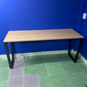 Bàn làm việc 160x60cm gỗ Plywood phủ melamin chân sắt Trapeze HBTC046