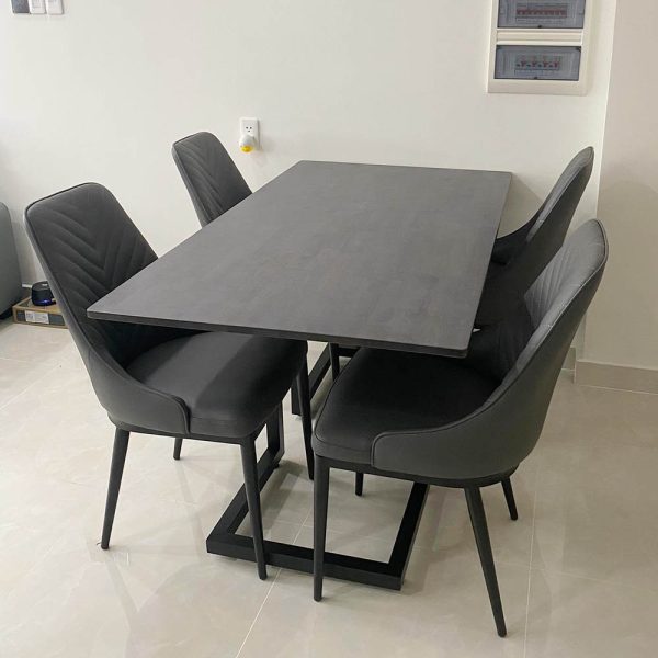 Bàn ăn Racoli chân sắt mặt gỗ nhiều màu BA68050