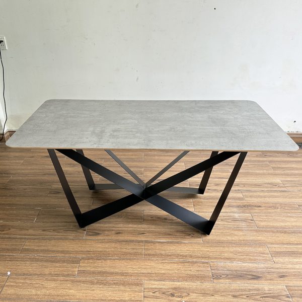 Bàn ăn gỗ Plywood chân sắt sơn tĩnh điện BA68100