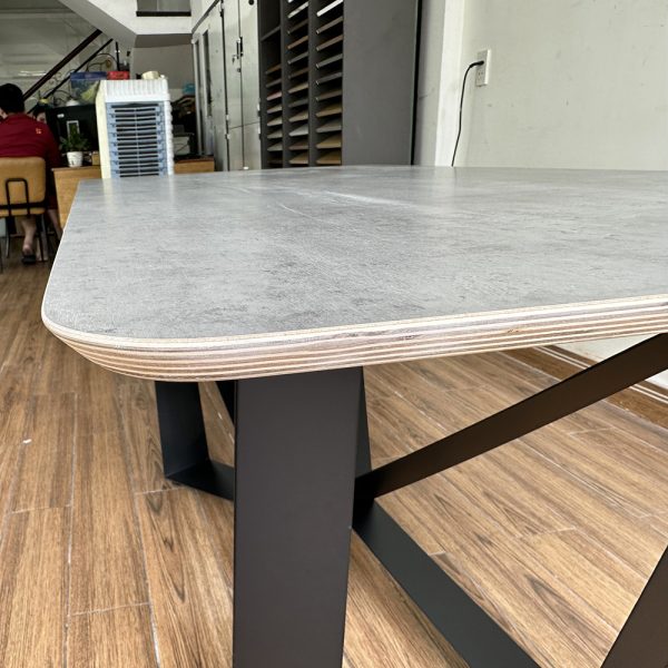 Bàn ăn gỗ Plywood chân sắt sơn tĩnh điện BA68100