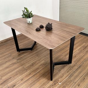 Bàn ăn gỗ Plywood chân sắt sơn tĩnh điện BA68125