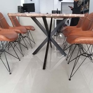 Bàn ăn gỗ tràm chân sắt độc đáo BA68065