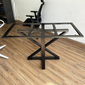 Bàn ăn mặt đá chân sắt sơn tĩnh điện BA68128