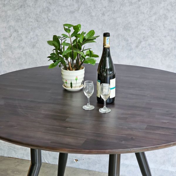 Bàn ăn tròn 120cm gỗ tràm chân sắt vuốt côn BA168