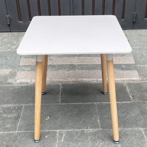 Bàn cafe Eames vuông 60cm chân gỗ ST1542A