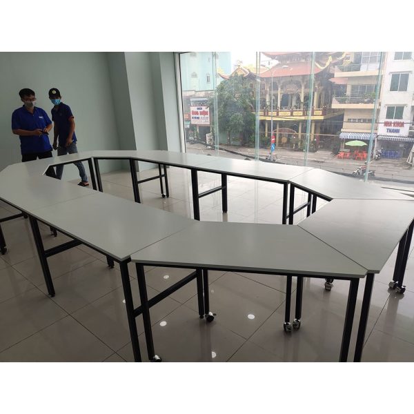 Bàn làm việc gỗ cao su chân sắt lắp ráp