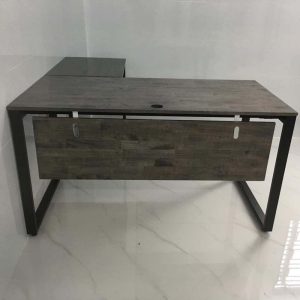 Bàn chữ L 140x140cm hệ RECTANG chân sắt lắp ráp