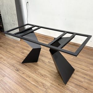 Bàn ăn gỗ tràm chân sắt sơn tĩnh điện BA68107