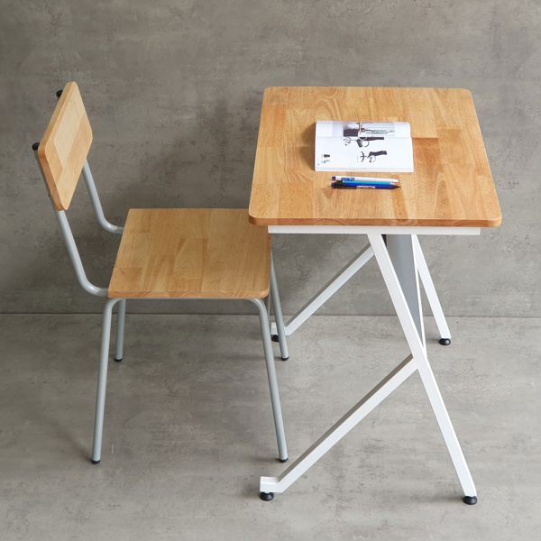 Bộ bàn ghế học sinh gỗ cao su chân sắt BGHS003