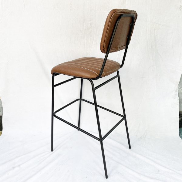 Ghế bar nệm nâu chân sắt sơn tĩnh GBSK005