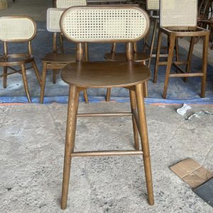 Ghế bar khung gỗ lưng lưới mắt cáo GBSK013