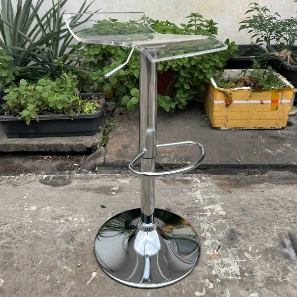 Ghế bar nhựa Arcylic chân xoay nâng hạ GAK-631