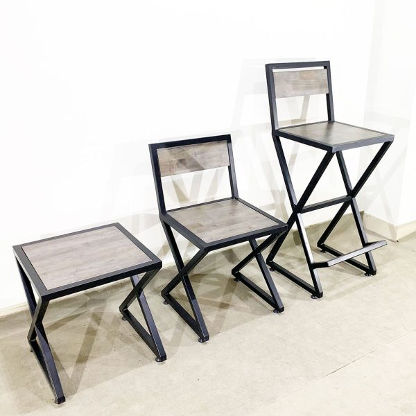 Ghế xBar khung sắt gỗ có lưng ( 40x40x75cm)