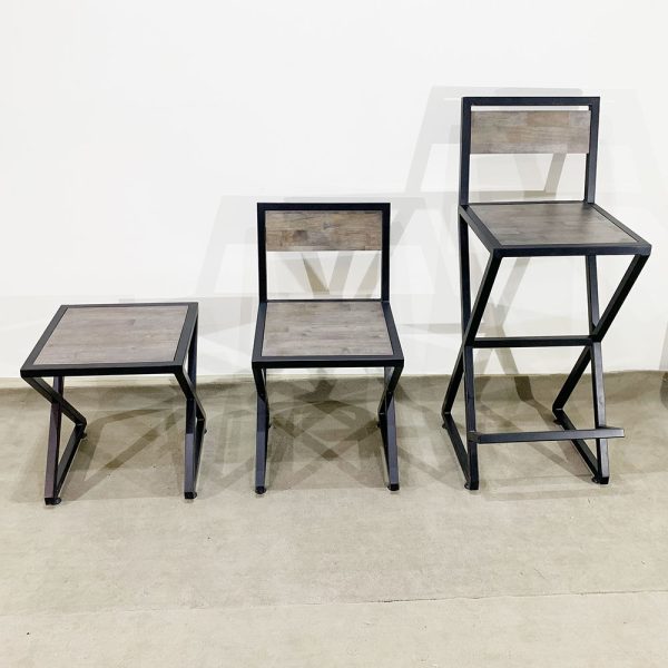 Ghế xBar khung sắt gỗ có lưng ( 40x40x75cm)