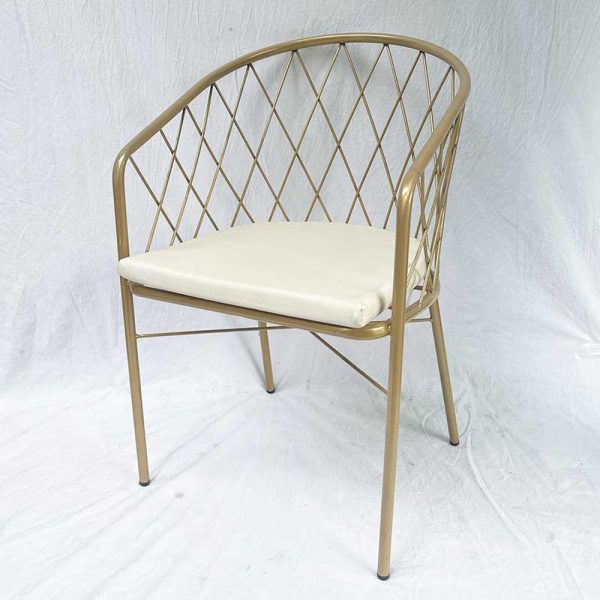 Ghế cafe, ghế decor tựa lưng màu vàng đồng GCF109