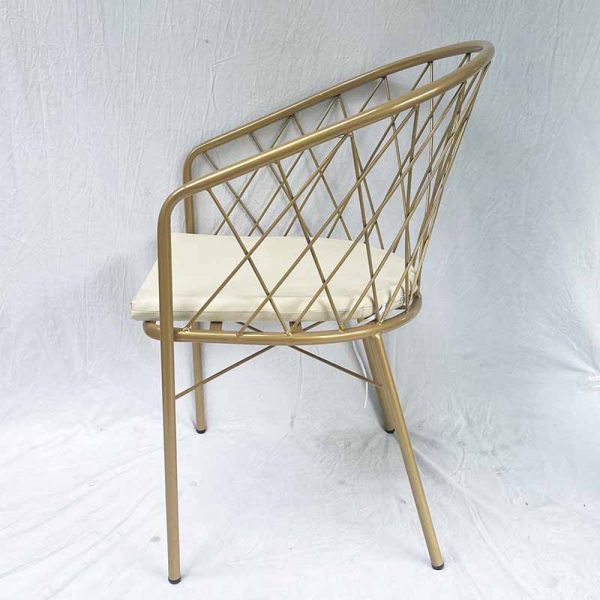 Ghế cafe, ghế decor tựa lưng màu vàng đồng GCF109