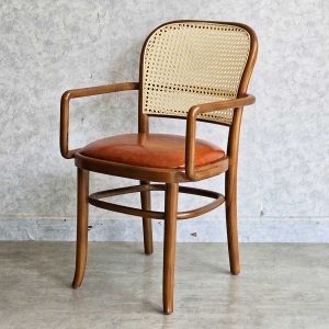 Ghế THONET có tay tựa bọc nệm da PU gỗ cao su GCF174