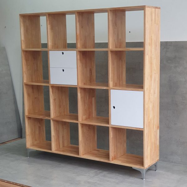 Kệ sách đơn giản có hộc tủ gỗ cao su KS68163
