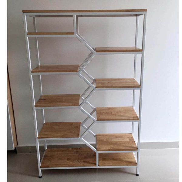 Kệ sách trang trí BEE-SHELF khung sắt gỗ cao su KTB68049